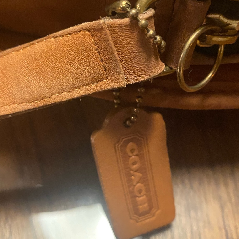 Coach British Tan Leather Shoulder Bag - Picture 4 of 7
